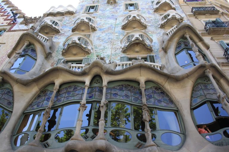 La Casa Batlló Barcelone : Histoire et Architecture de l’un des Joyaux de Gaudi